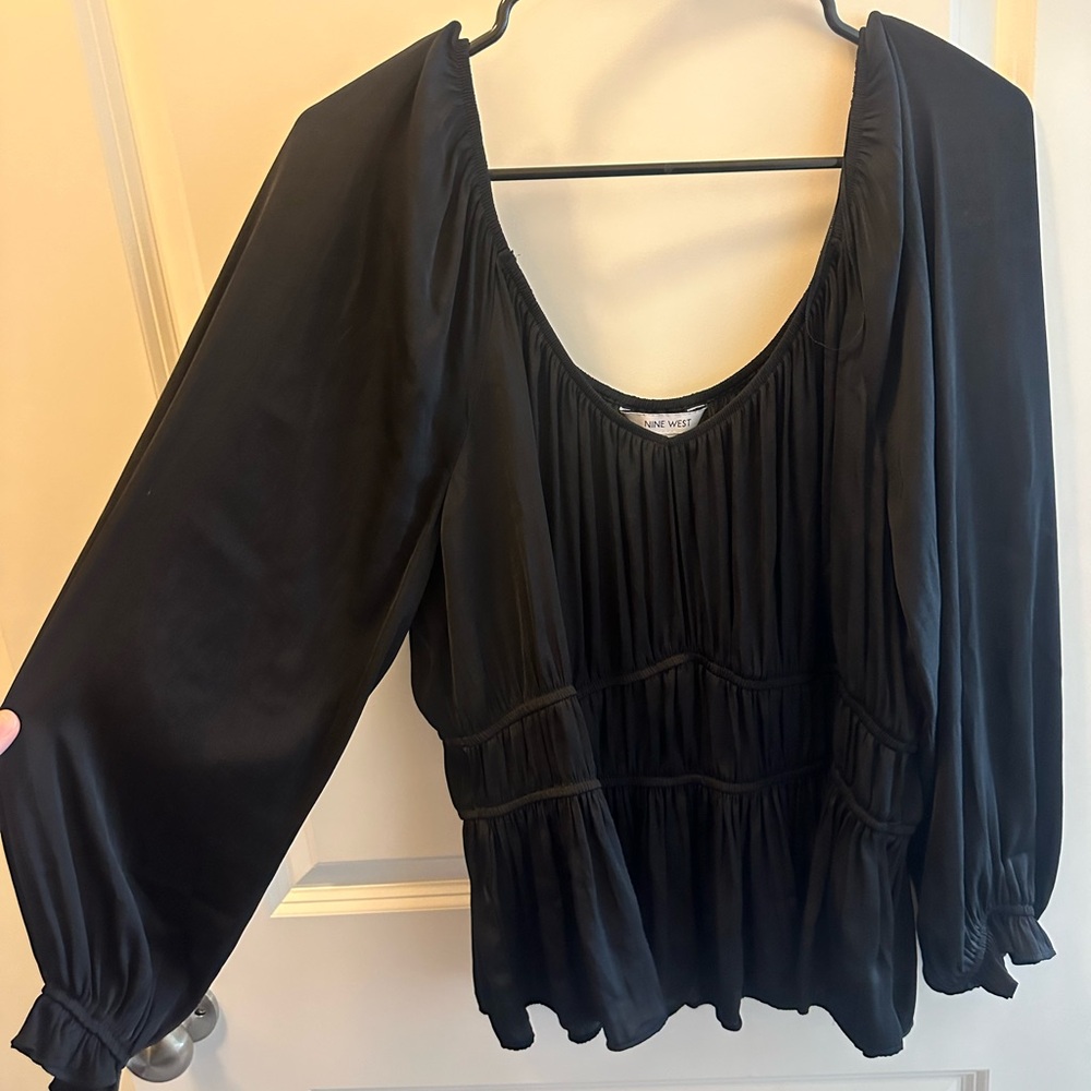 Nine West tiered long sleeve black top